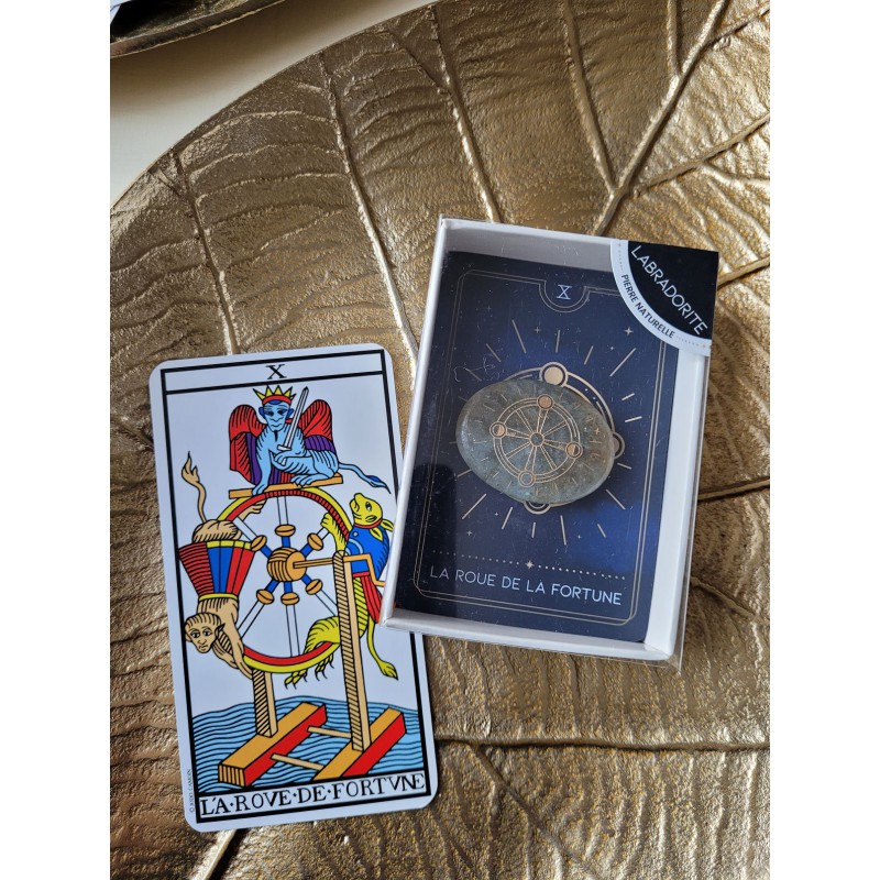 Galet Labradorite - arcane tarot "La Roue de Fortune" gravure dorée Galet Labradorite - arcane tarot "La Roue de Fortune" gravure dorée