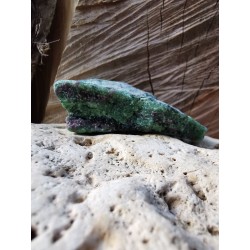 Rubis sur Zoïsite - Brut 38 gr