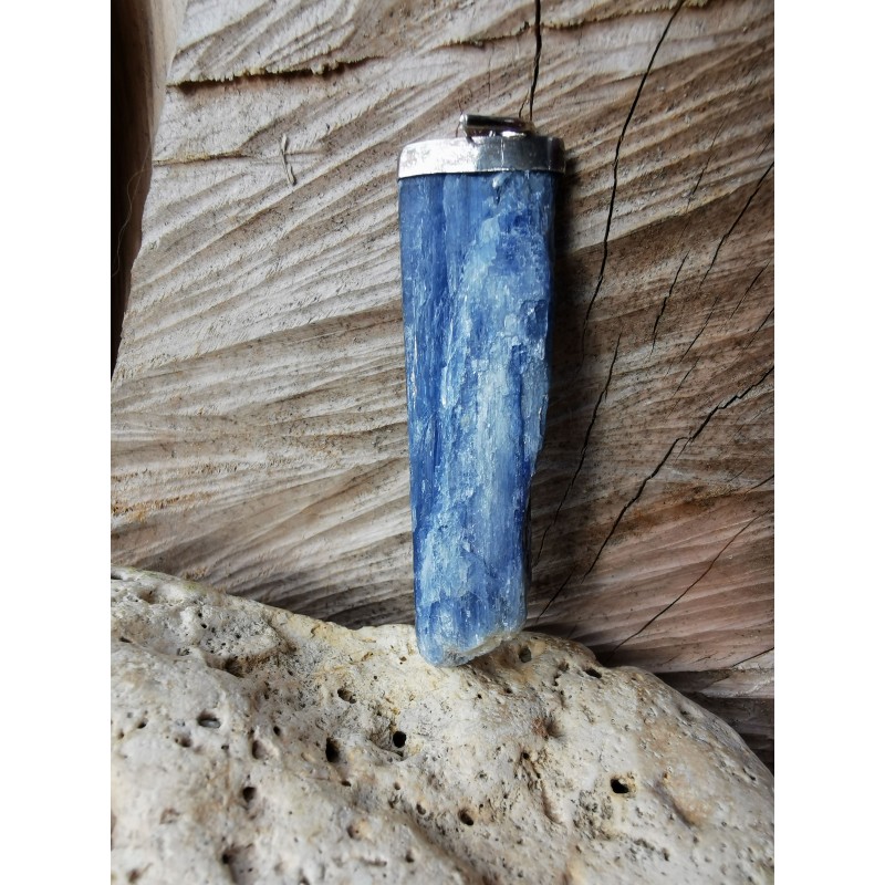 Cyanite - Pendentif 16 gr Cyanite - Pendentif 16 gr